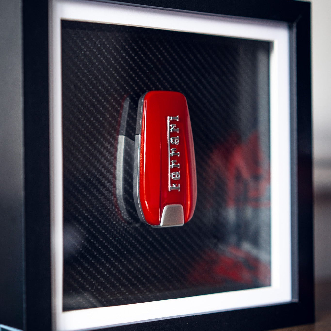 'Carbon Luxury' - Ferrari (Slim Frame) Carta Verde