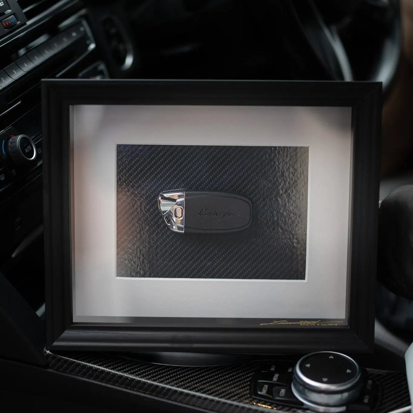 'Carbon Luxury' - Lamborghini Carta Verde