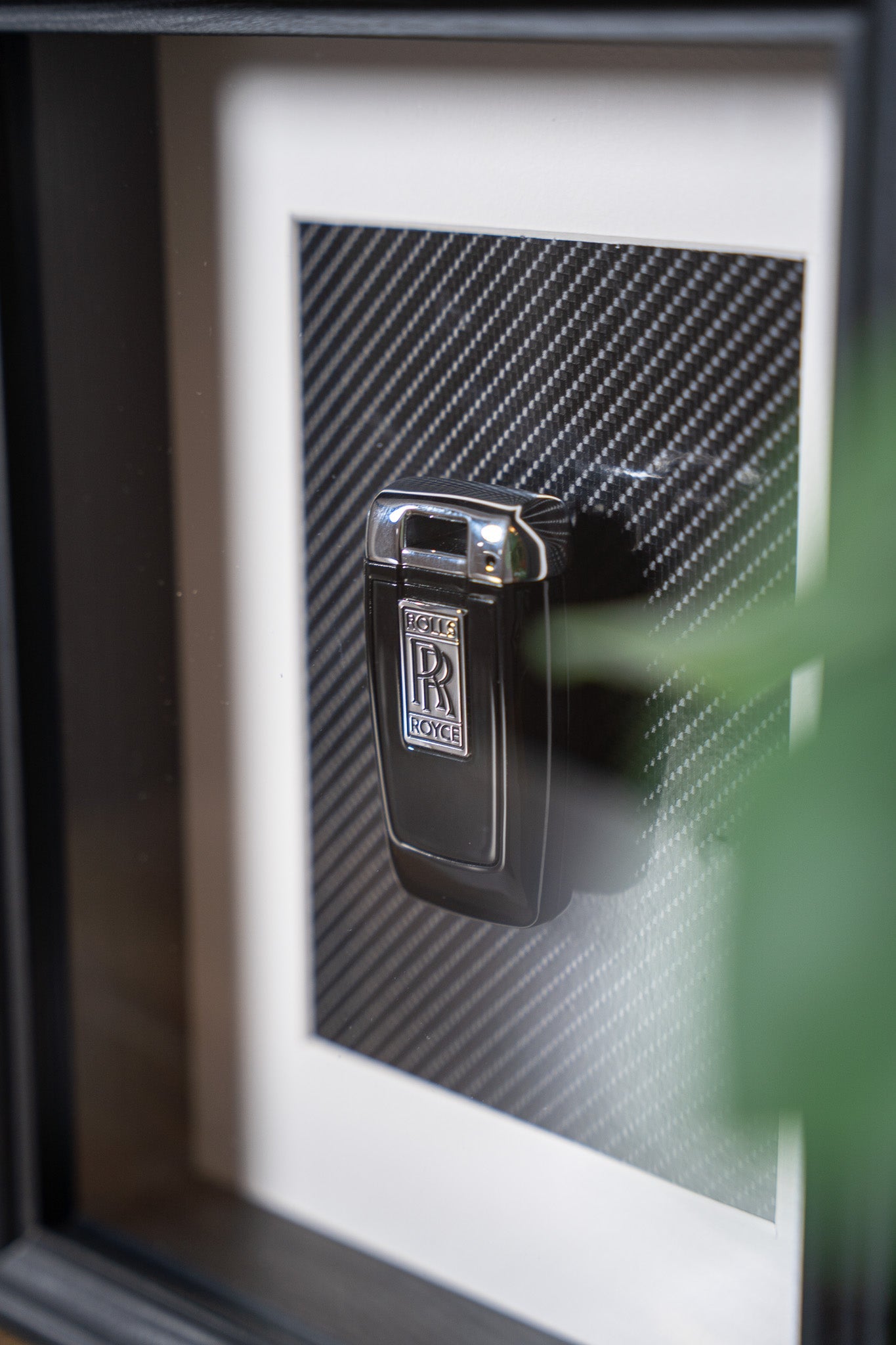 'Carbon Luxury' - Rolls Royce Carta Verde