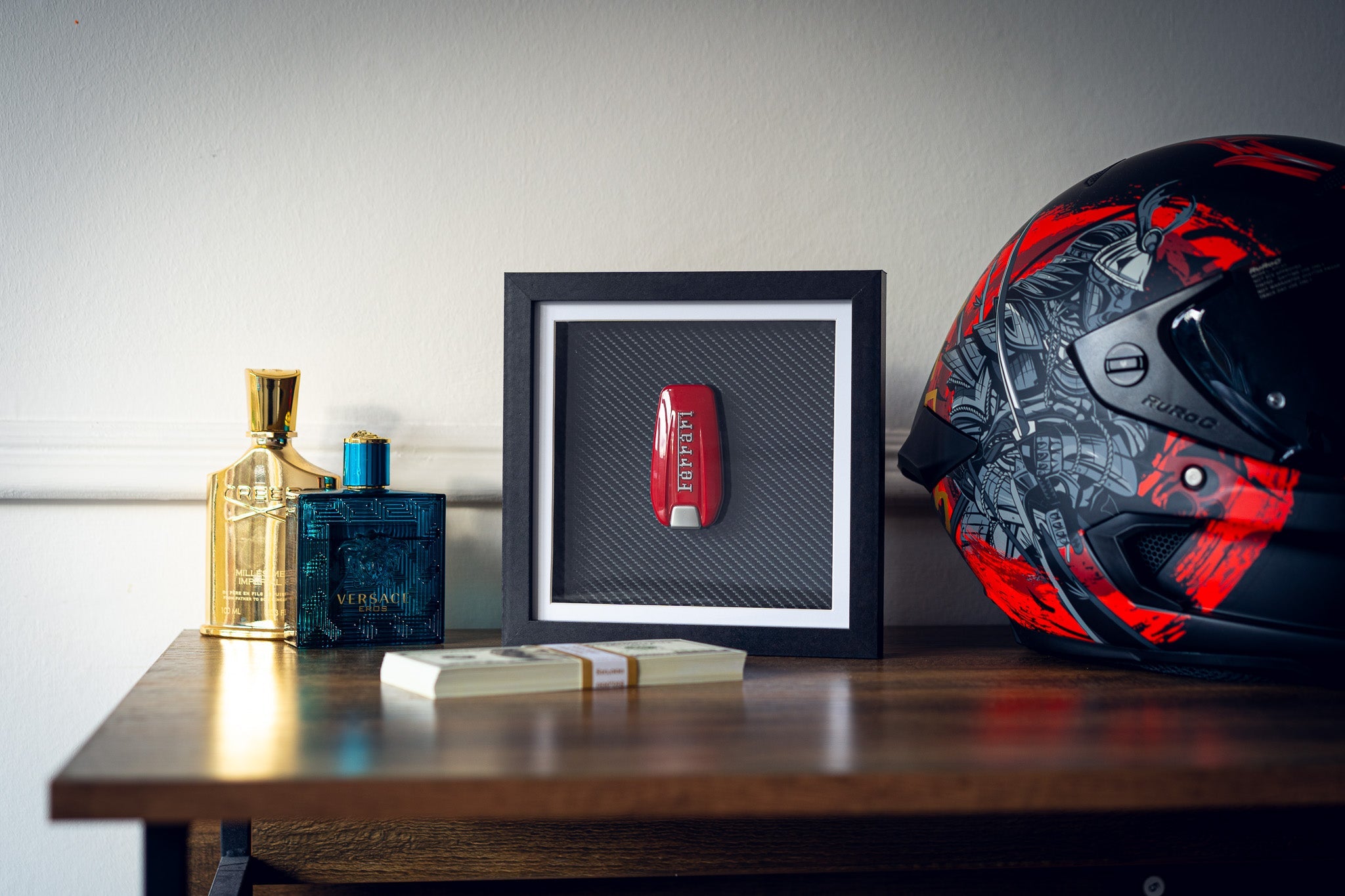 'Carbon Luxury' - Ferrari (Slim Frame) Carta Verde