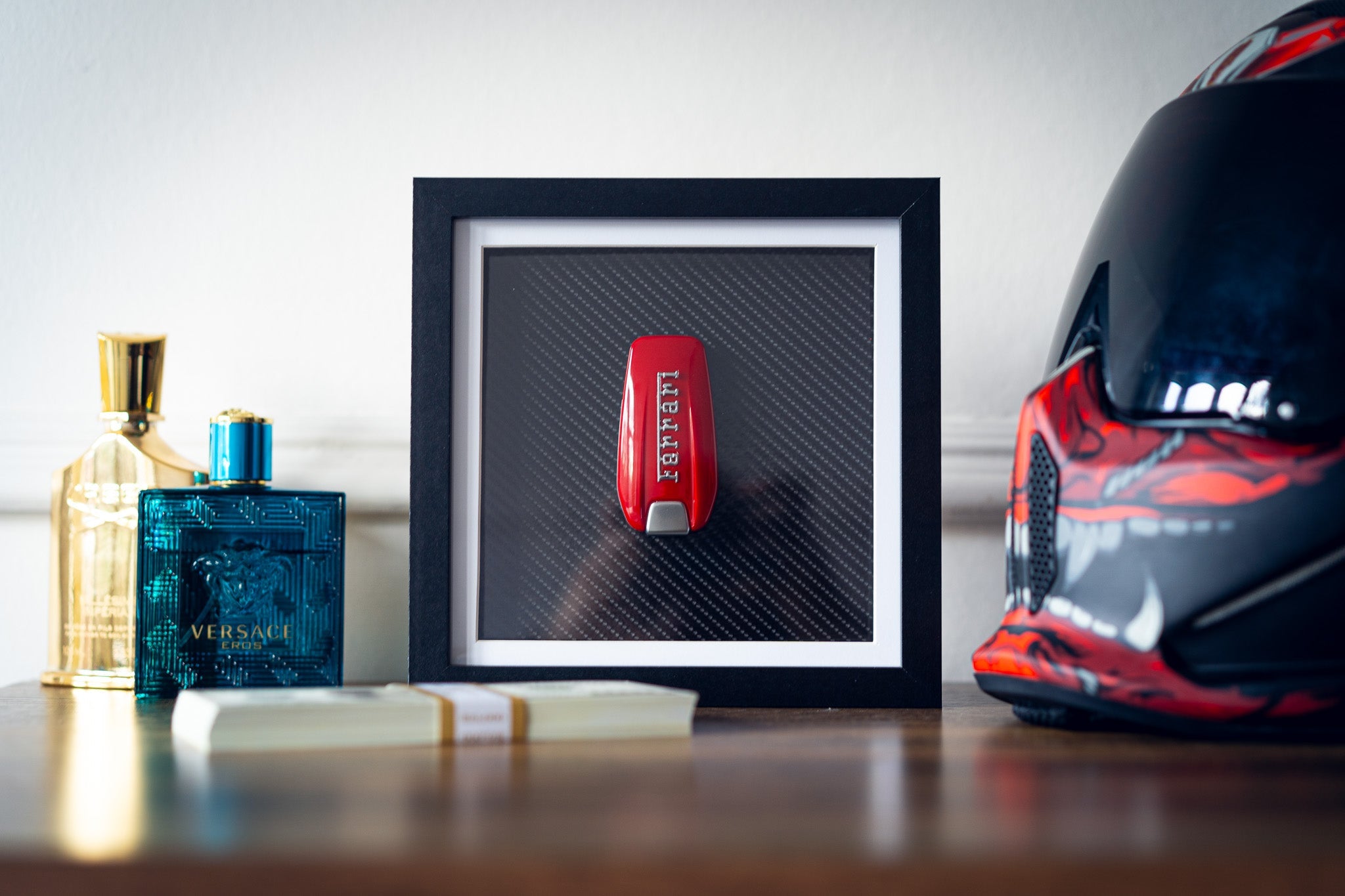 'Carbon Luxury' - Ferrari (Slim Frame) Carta Verde