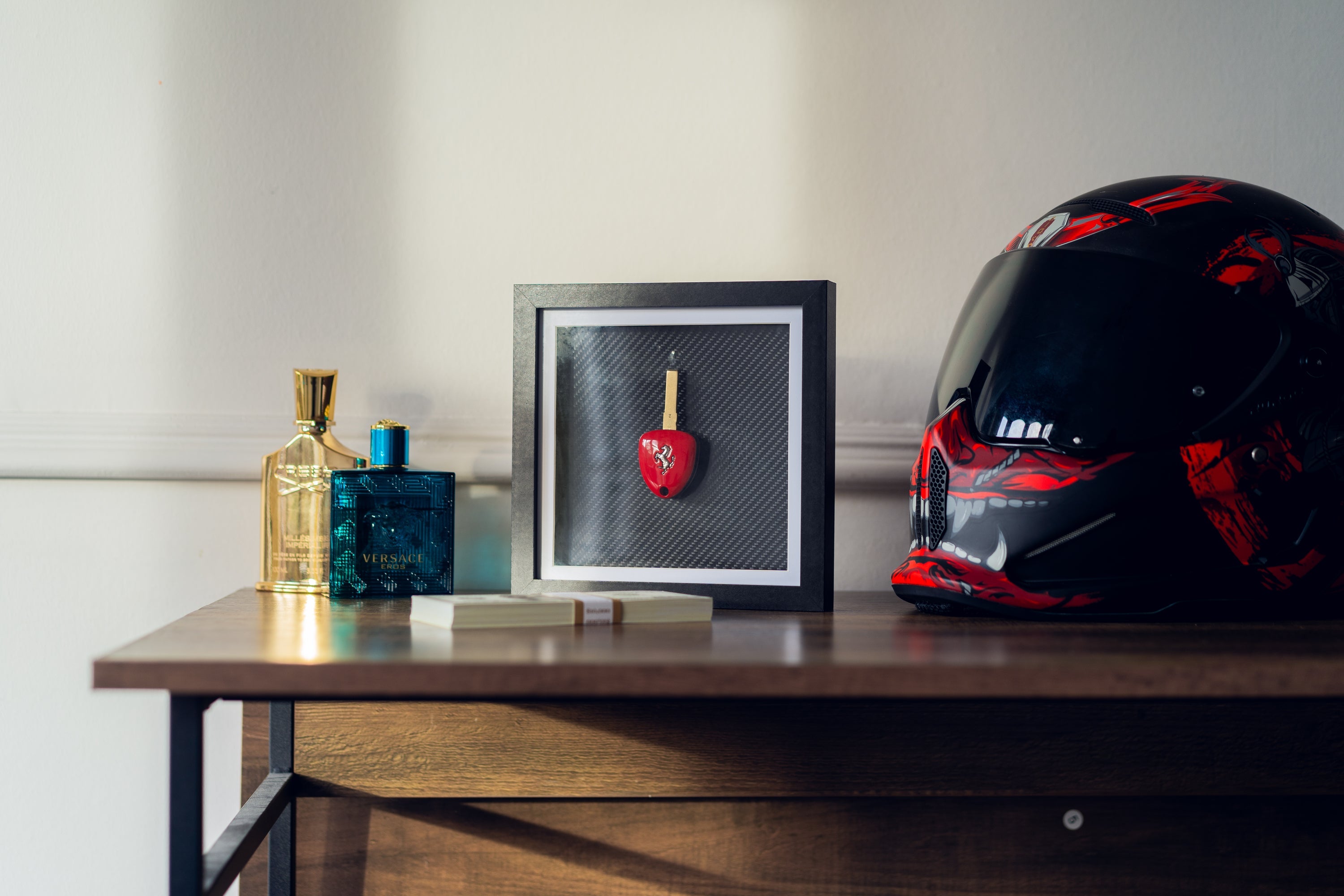 'Carbon Luxury' - Ferrari (Slim Frame) Carta Verde