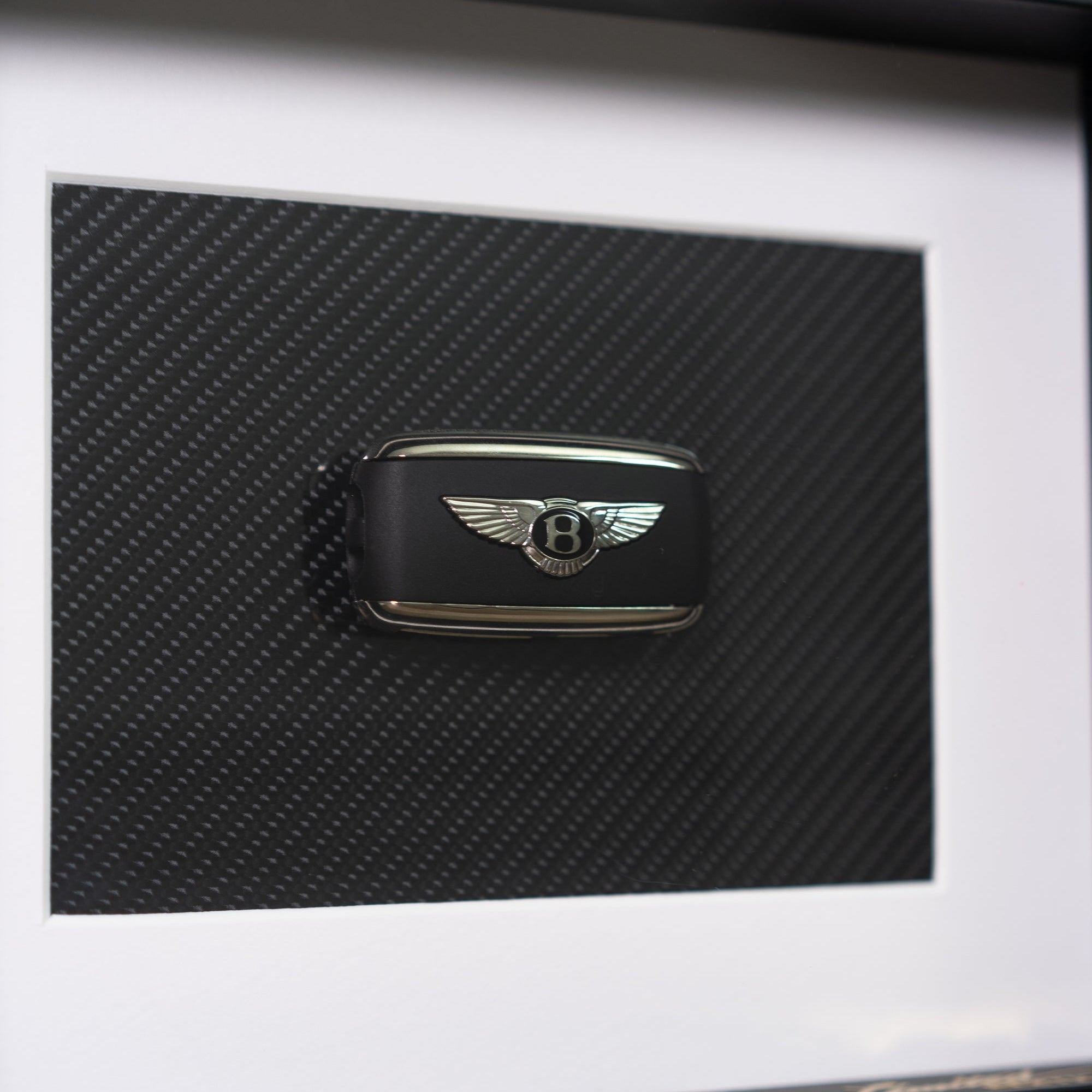 'Carbon Luxury' - Bentley Carta Verde