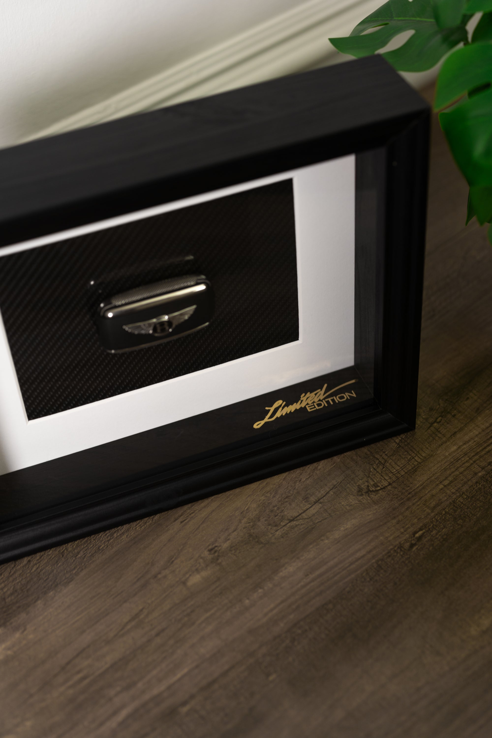 'Carbon Luxury' - Bentley Carta Verde