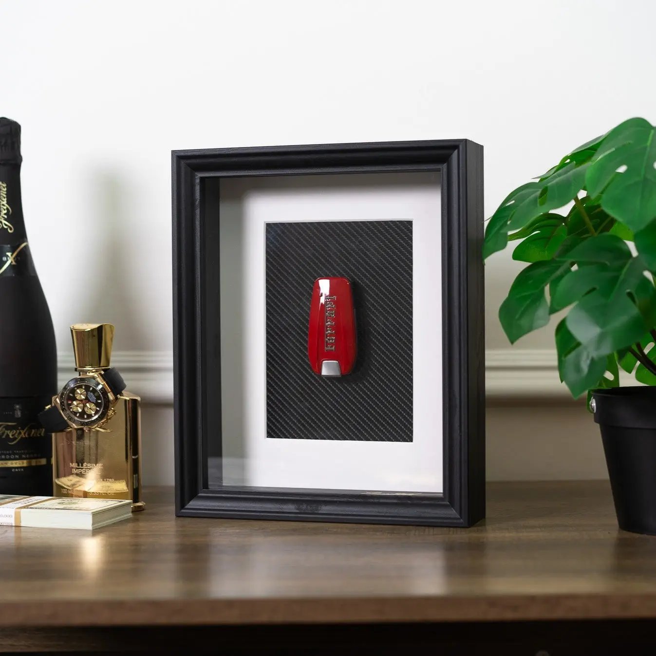 'Carbon Luxury' - Ferrari Carta Verde