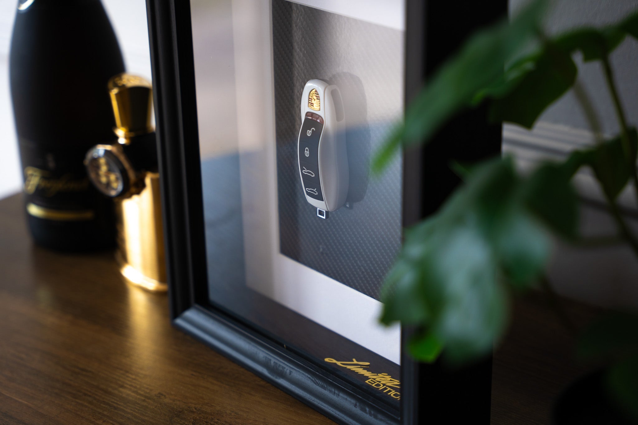 'Carbon Luxury' - Porsche (White) Carta Verde